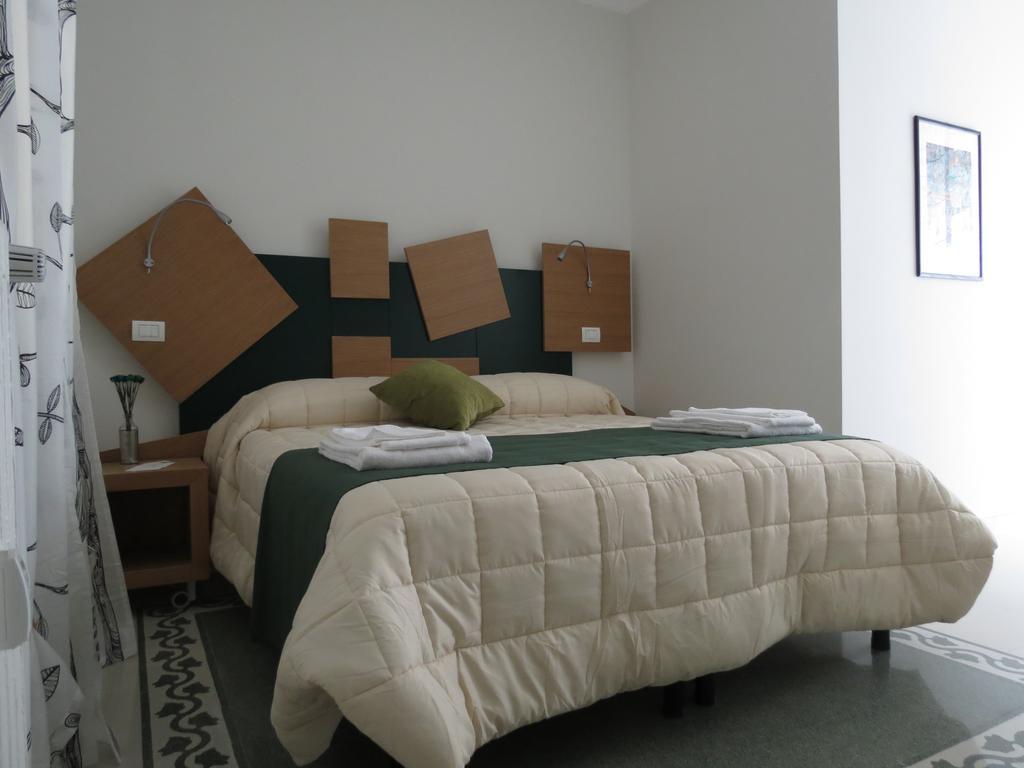 Adriano Augusto Bed & Breakfast Roma Phòng bức ảnh